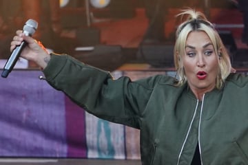 Sarah Connor verunstaltet (schon wieder) unsere Nationalhymne