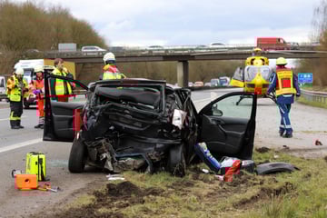 Unfall A23: Unfall auf Autobahn in Richtung Hamburg: Zwei Verletzte