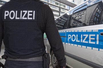 16-Jähriger flüchtet mit Roller vor Polizei und rammt Streifenwagen