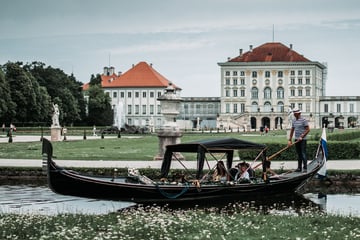 München: Liebeszauber im Schloss Nymphenburg: 30 Heiratsanträge – alle mit Happy End!