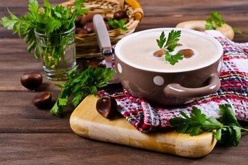 Maronensuppe Rezept: Diese cremig-nussige Suppe ist schnell & einfach zubereitet