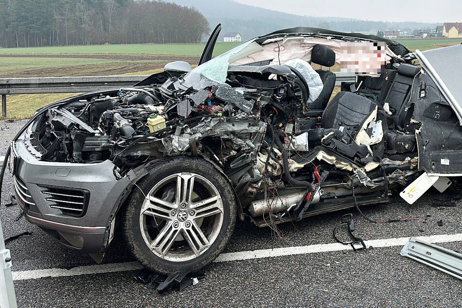 Mehrere Fahrzeuge sind am Montagmorgen auf der Autobahn kollidiert.