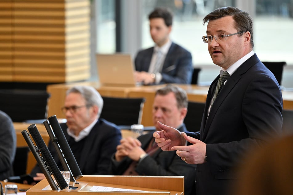 CDU und FDP: Thüringen soll Bargeldzahlungen an Asylsuchende ersetzen - Das soll die Alternative sein!