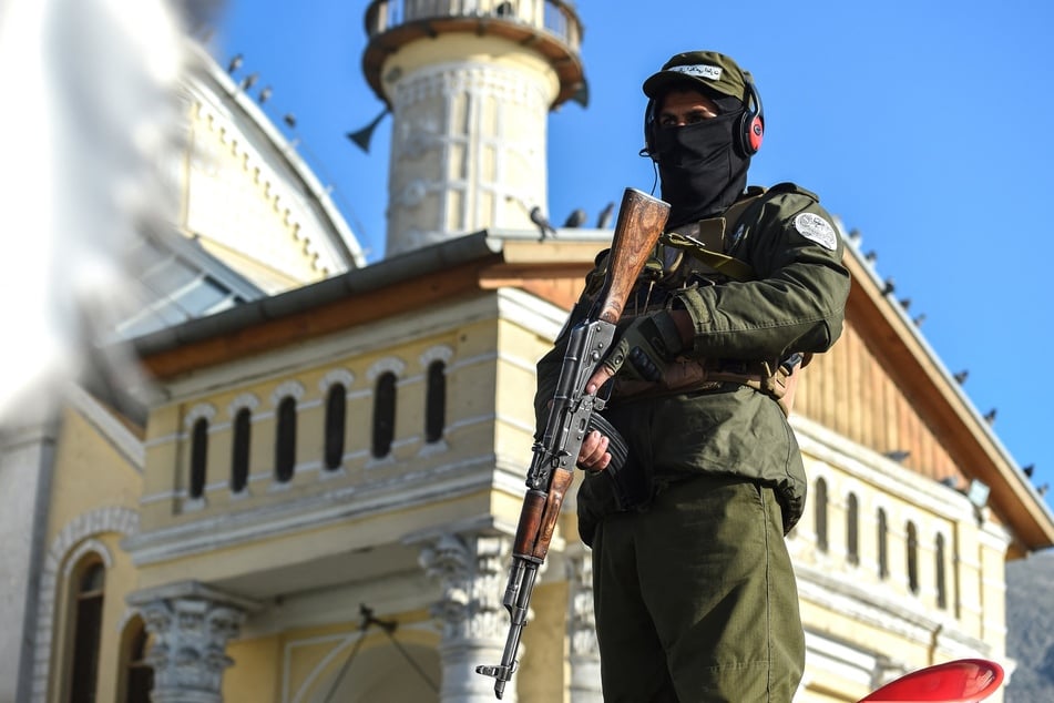 Russia scraps Taliban's "terrorist" label amid warming ties
