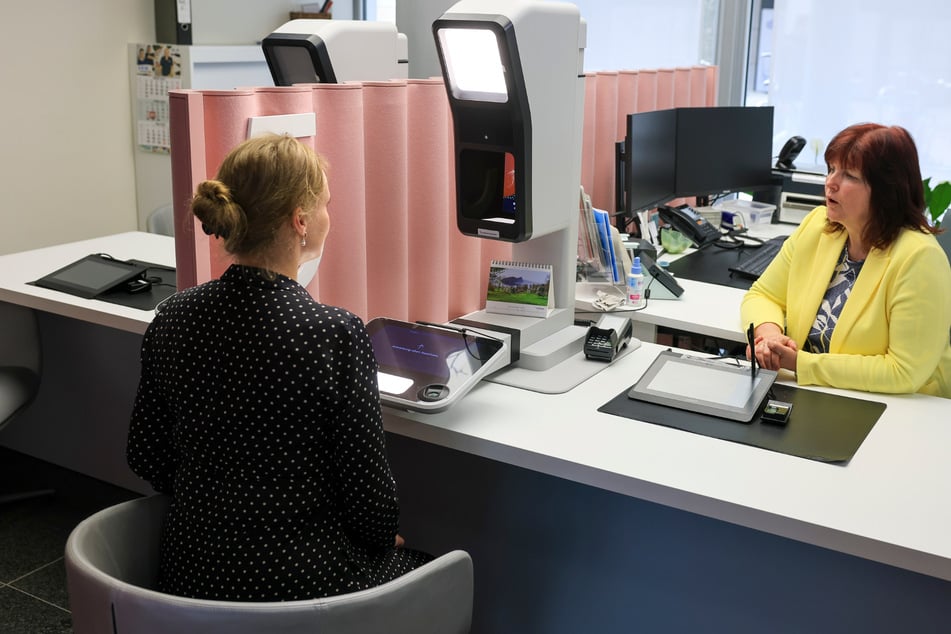 Digitale Ausweisfotos ab Mai - doch viele Bürgerbüros in Sachsen nicht bereit