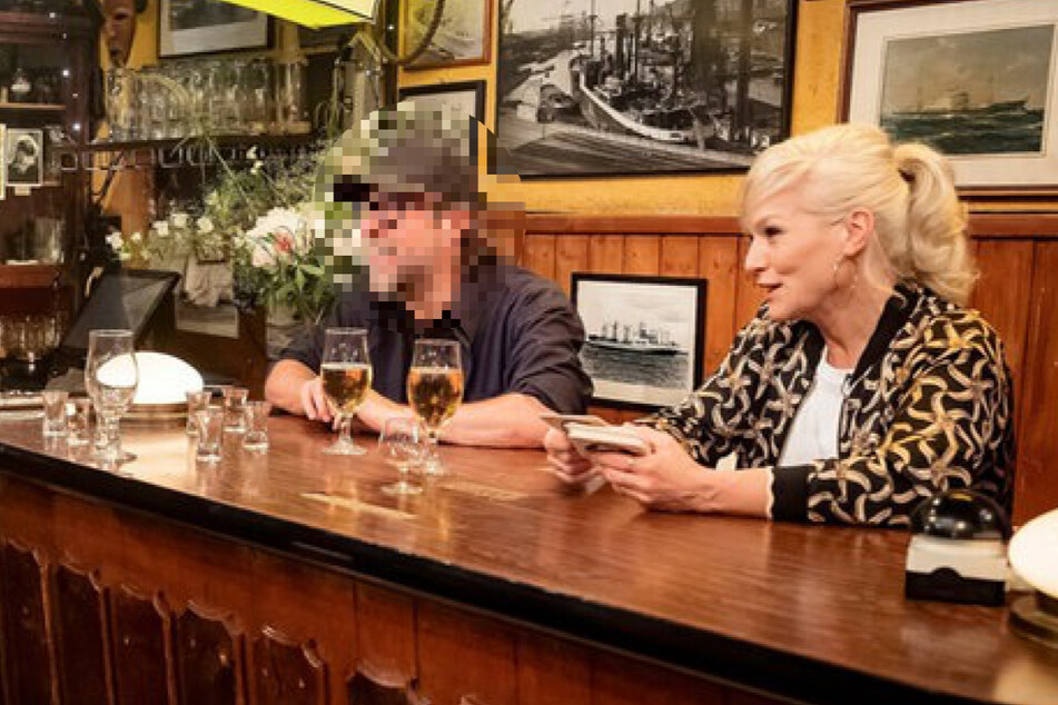 Knisternde Erotik bei "Inas Nacht": Dieser Gast lässt Inas Herz höher schlagen
