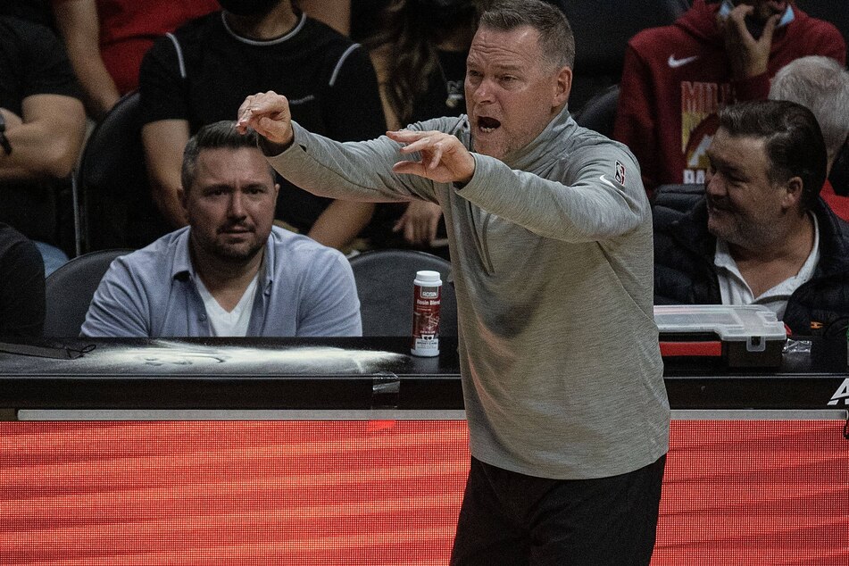 Denver Nuggets head coach Michael Malone giving out instructions.