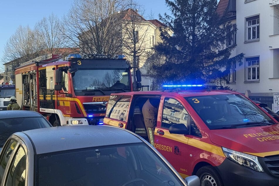 Dresden: Einsatz in Striesen: Rauch in Mehrfamilienhaus entdeckt