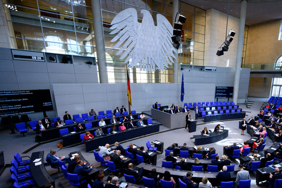 Nach Ampel-Schlappe in Bayern und Hessen: Mehrheit in Umfrage für Neuwahlen im Bund!