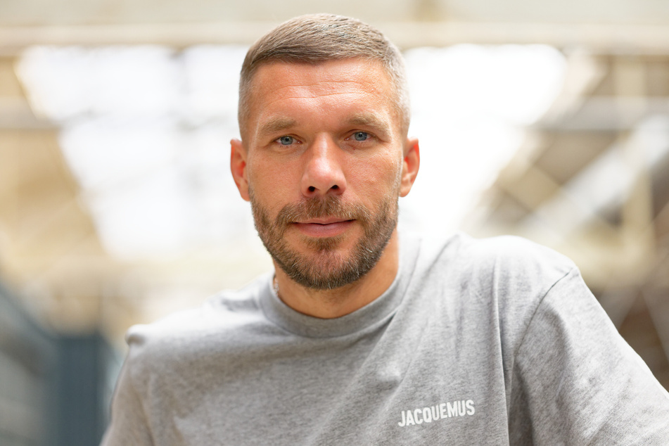 Lukas Podolski ist Fußballstar, Weltmeister und Kultfigur auf und neben dem Platz.