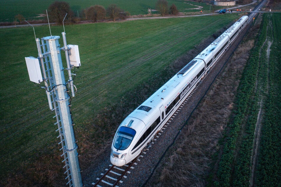 Berlin: Aufatmen bei Bahnreisenden: Bald kein Funkloch mehr auf Weg zur Ostsee