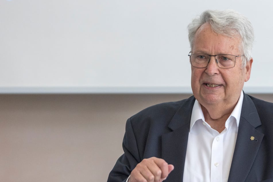 Heizt er die asylfeindliche Stimmung an? Vorwürfe gegen Sachsens Ausländerbeauftragten