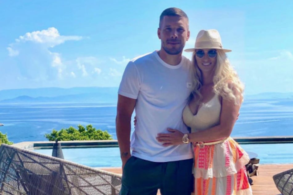 Lukas Podolski gibt romantische Liebeserklärung an seine Monika ab!