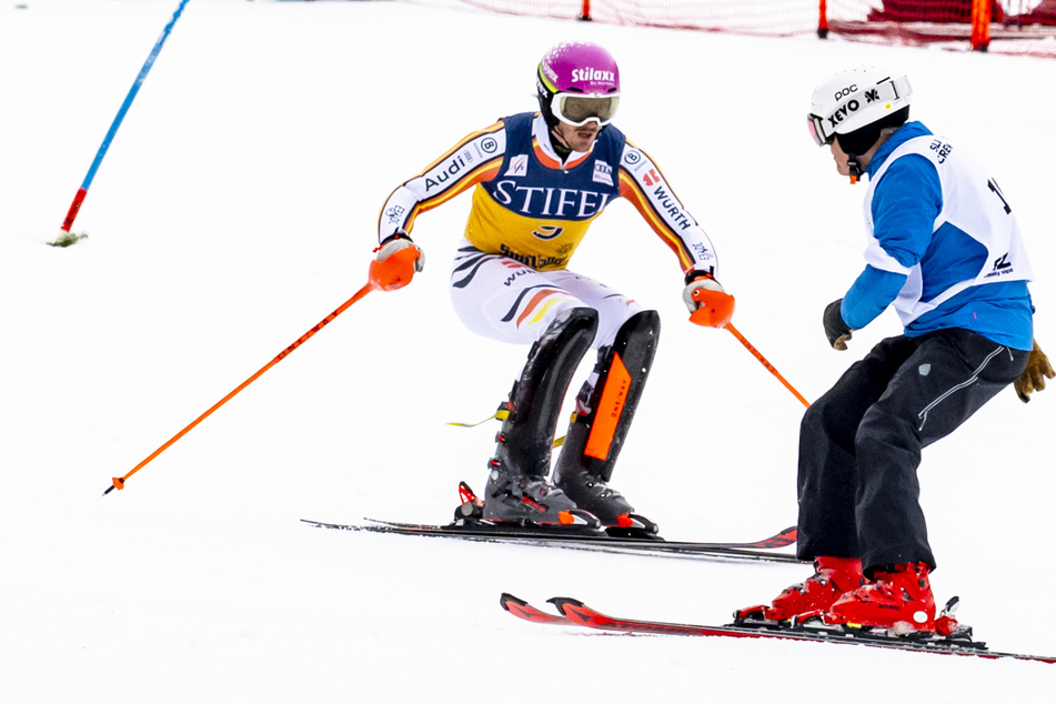 Arbeiter auf der Strecke! Deutscher Ski-Star entgeht nur knapp Kollision