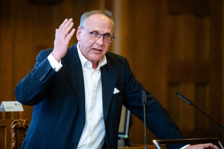 Die Fraktionsspitze um Volker Dringenberg (52) nimmt das Urteil nicht an.