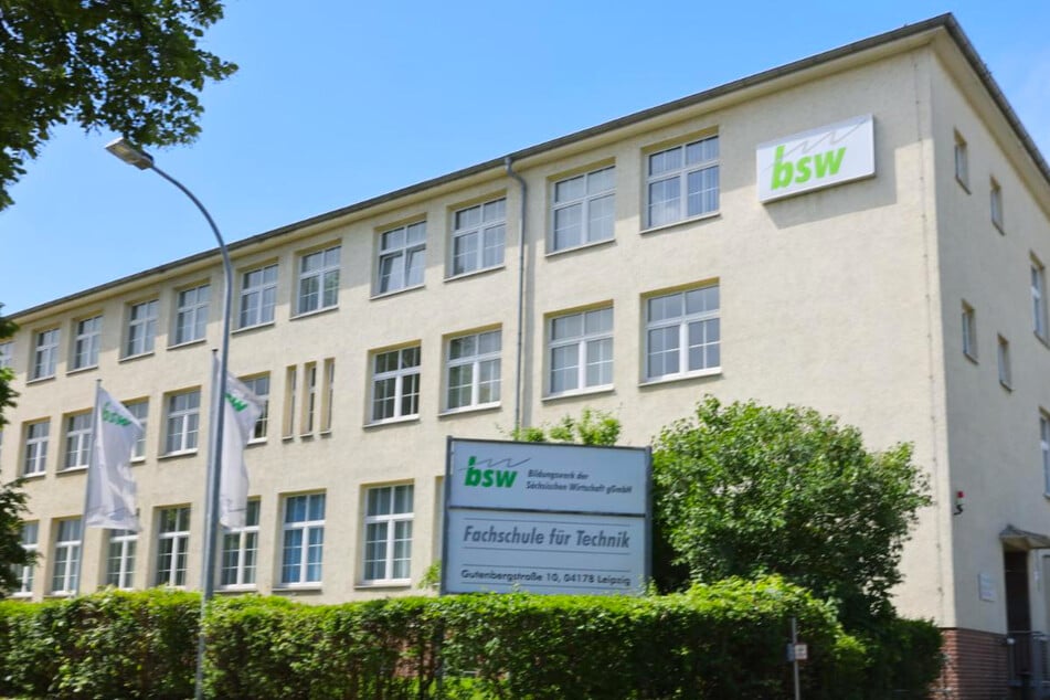 Leipzig: Bombendrohungen! Drei Leipziger Schulen geräumt
