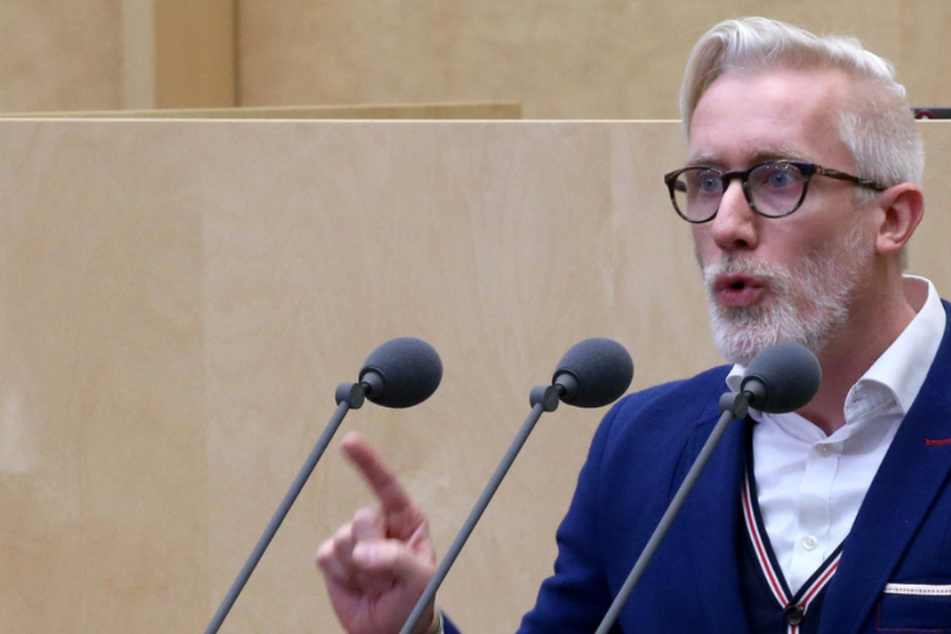 Thüringens Staatskanzleichef Hoff will Flüchtlingen kein Bargeld mehr geben