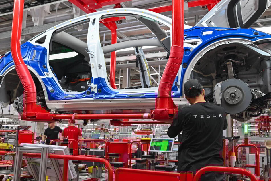 Bei Tesla stehen wieder die Bänder still: Das ist der Grund