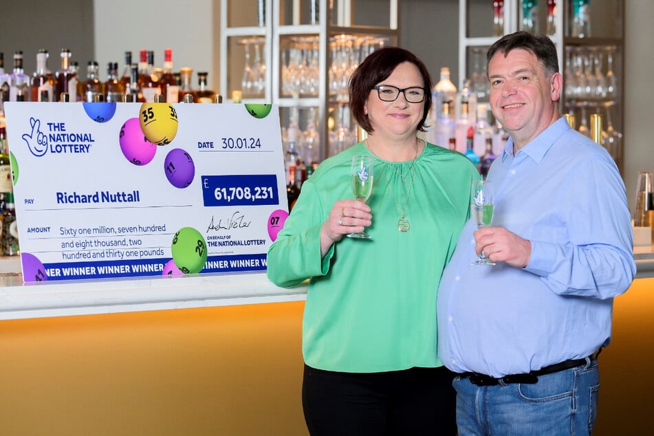 2,60 Pfund Gewinn? Eheleute halten Lotterie-Mail für einen Scherz, doch dann erfahren sie die Wahrheit