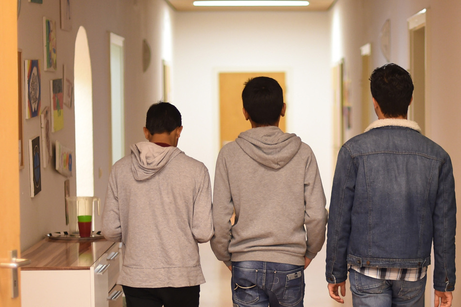 Wohin mit minderjährigen Flüchtlingen? Land will schnelle Lösung!