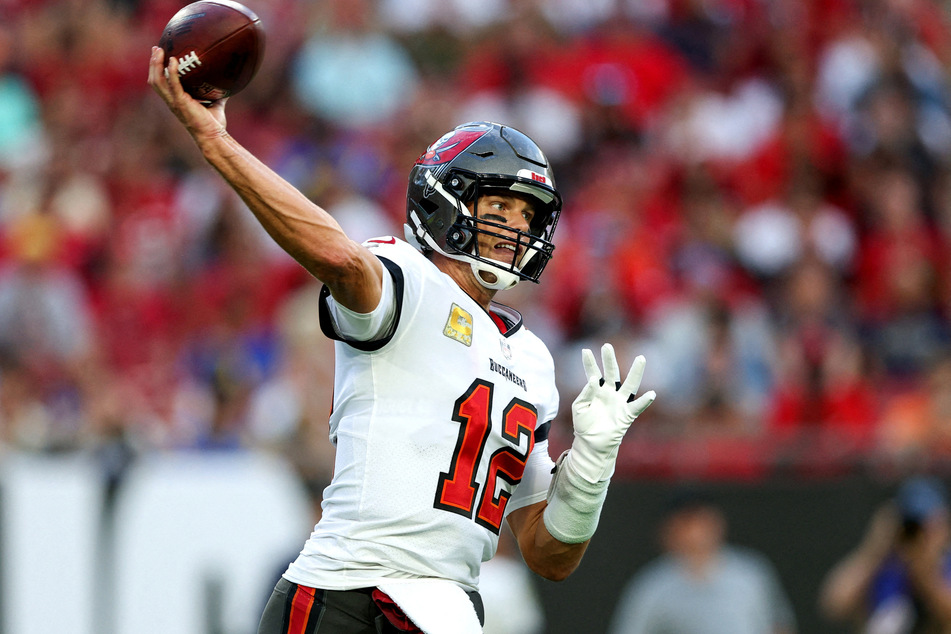 Tampa Bay Buccaneers quarterback Tom Brady drops back to pass against the Los Angeles Rams at Raymond James Stadium.