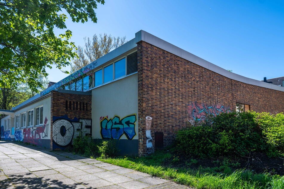 In der "Blauen Maus" in der Bernsdorfer Straße soll bald wieder Sport getrieben werden - aber ohne Wasser.