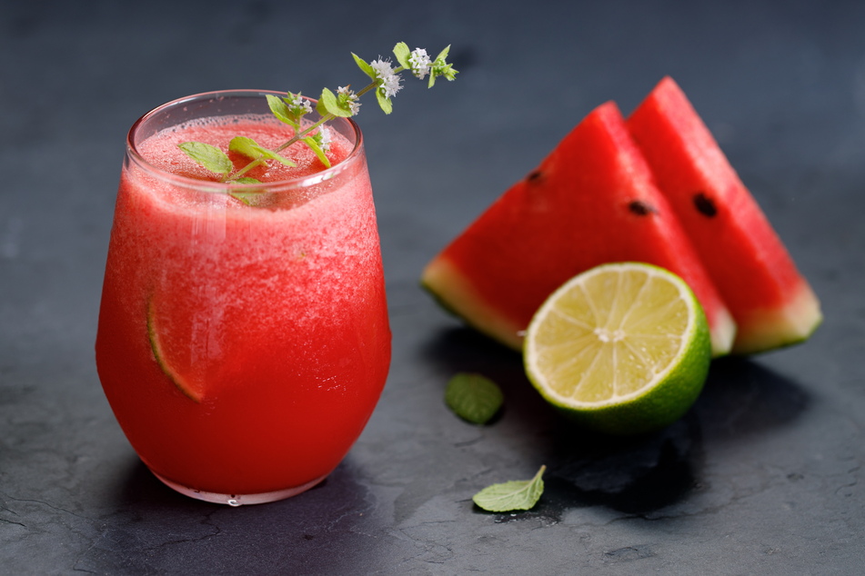 Süße Abkühlung gefällig? Dann probiert die Wassermelonen-Limo aus.