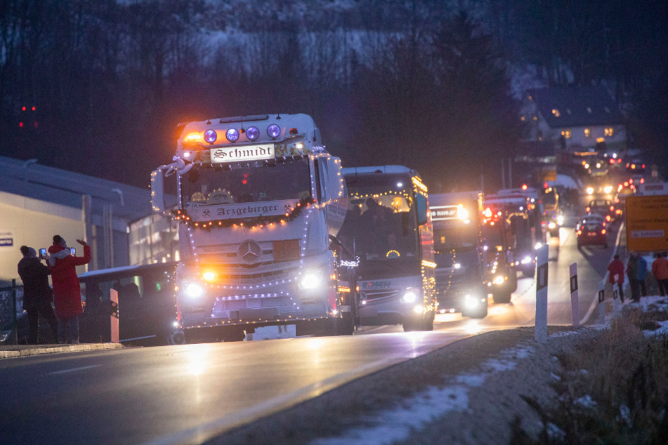Jetzt also doch: Lichterfahrt im Erzgebirge darf stattfinden!